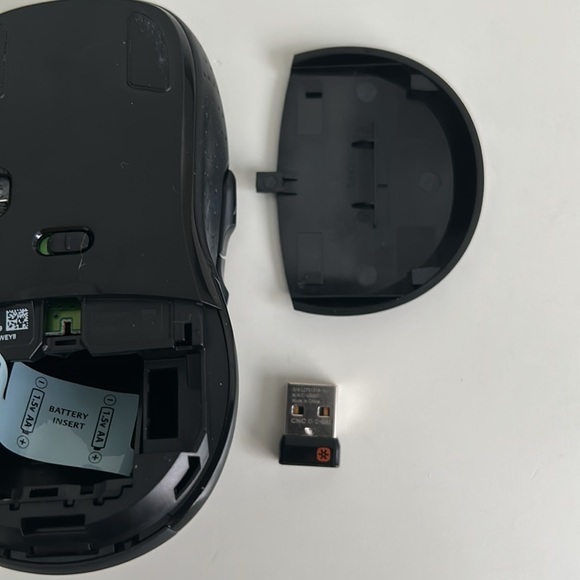 Logitech M510 Wireless Ergonomic Mouse + K400 Plus Wireless Keyboard Black - Picture 14 of 16